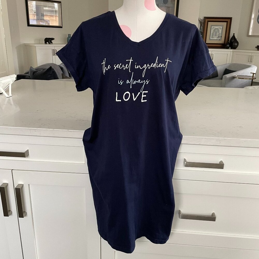 la Vie en Rose SS V Neck 100% Cotton Graphic T Shirt Nightshirt Navy & White M